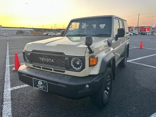 Toyota Landcruiser 70 AX 2024 — миниатюра 2
