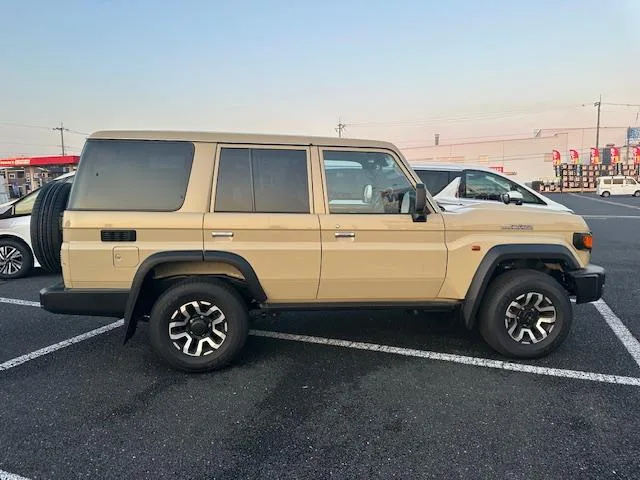 Toyota Landcruiser 70 AX 2024 — миниатюра 3