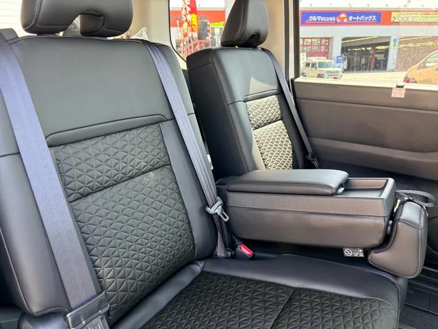 Nissan SERENA E-POWER HIGHWAY STAR V 2026 — миниатюра 5
