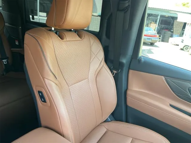 Toyota VELLFIRE HYBRID EXECUTIVE LOUNGE 2024 — миниатюра 4