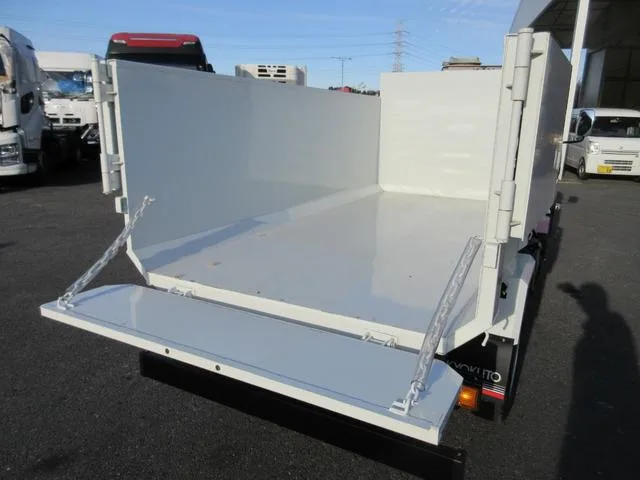 Mitsubishi Fuso CANTER 2024 — миниатюра 5