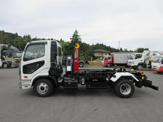 Mitsubishi Fuso FIGHTER 2025 — миниатюра 2
