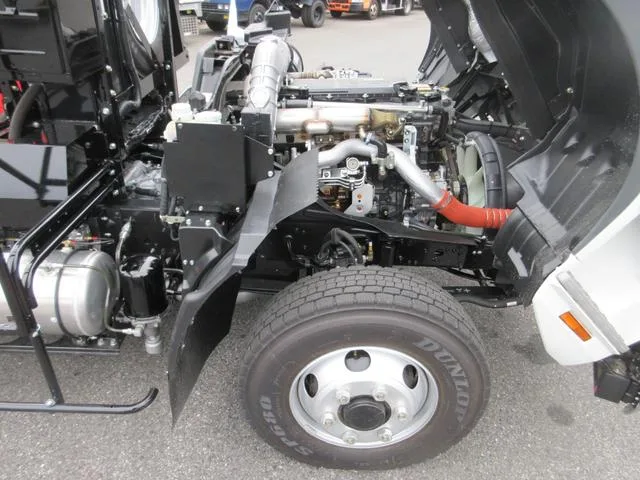 Mitsubishi Fuso FIGHTER 2025 — миниатюра 4