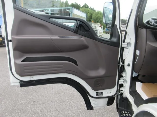Mitsubishi Fuso CANTER 2025 — миниатюра 4