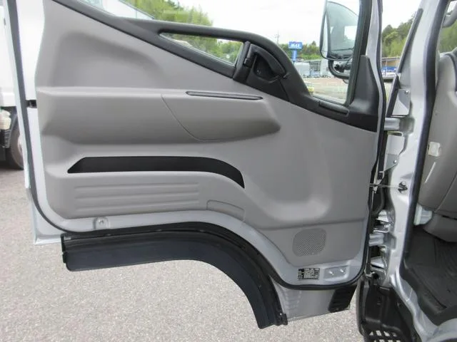 Mitsubishi Fuso CANTER 2022 — миниатюра 3