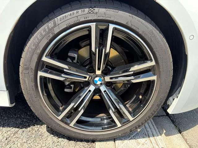 BMW 3 Series 318i M-SPORT 2024 — миниатюра 5