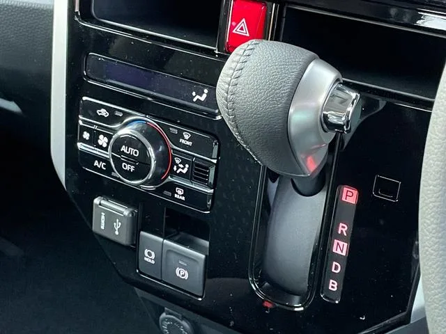 Toyota ROOMY CUSTOM G-T 2026 — миниатюра 3