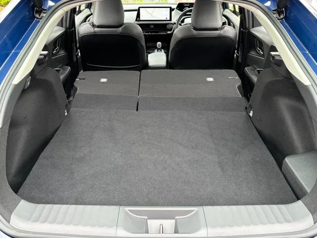 Toyota Prius Z 2023 — миниатюра 5