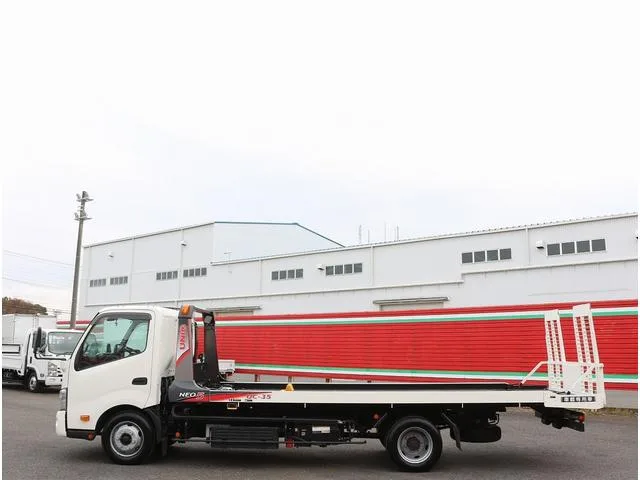 Hino DUTRO 2023 — миниатюра 4