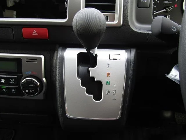 Toyota HIACE WAGON GRAND CABIN 2025 — миниатюра 3