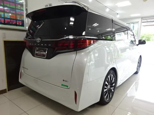 Toyota ALPHARD HYBRID EXECUTIVE LOUNGE 2023 — миниатюра 3