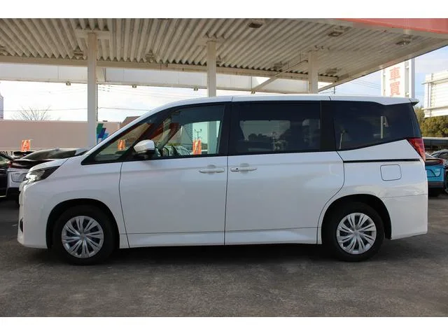 Toyota NOAH X 2022 — миниатюра 3