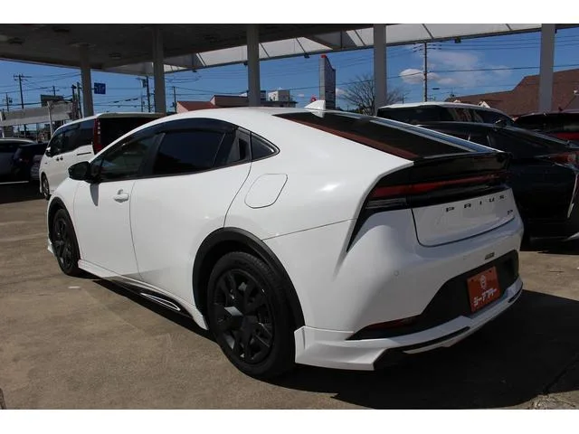 Toyota PRIUS X 2023 — миниатюра 4