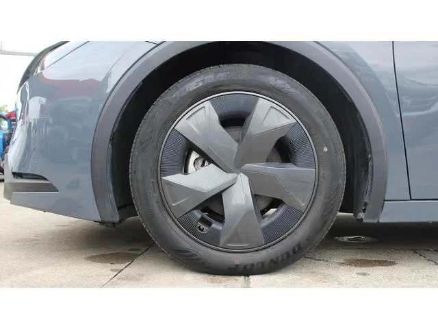 Toyota Prius U 2023 — миниатюра 5
