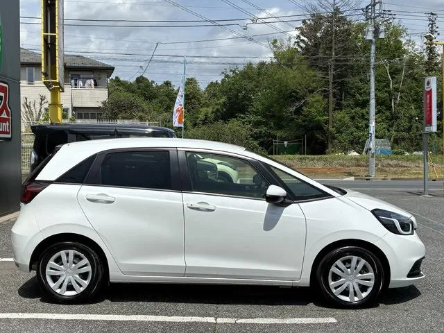 Honda FIT E:HEV BASIC 2023 — миниатюра 5