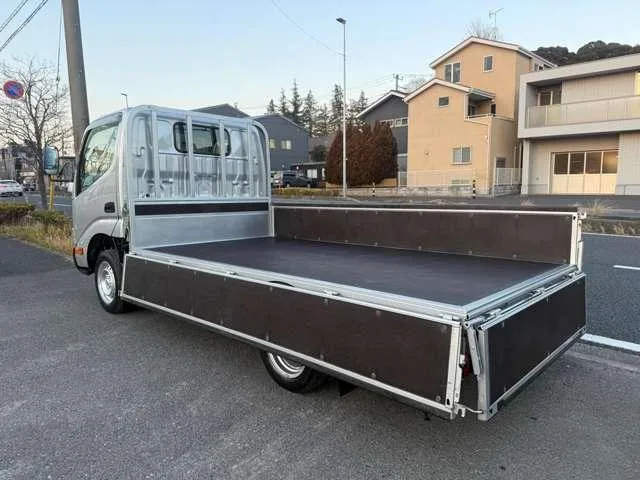 Toyota DYNA TRUCK LONG JUSTLOW 2022 — миниатюра 4
