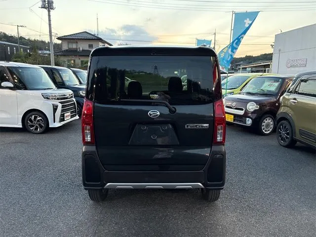 Daihatsu TANTO FUN CR0SS 2023 — миниатюра 3
