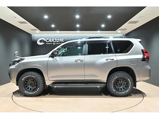 Toyota LAND CRUISER PRADO TX L PACKAGE MATT BLACK EDITION 2023 — миниатюра 3