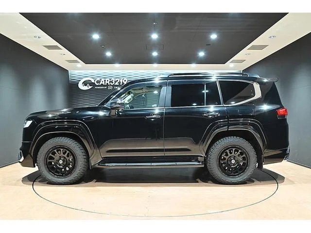 Toyota LAND CRUISER ZX 2023 — миниатюра 3
