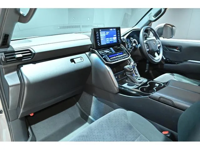 Toyota LAND CRUISER GX 2023 — миниатюра 4