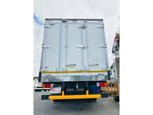Hino DUTRO SUPER LONG ALL LOW FLOOR TURBO 2025 — миниатюра 2