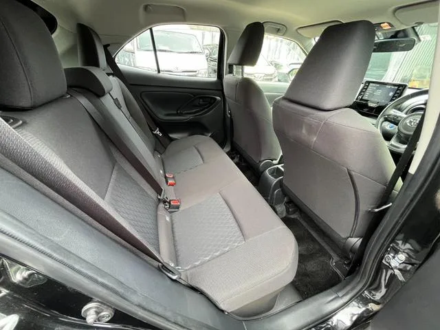 Toyota YARIS CROSS HYBRID G 2022 — миниатюра 3