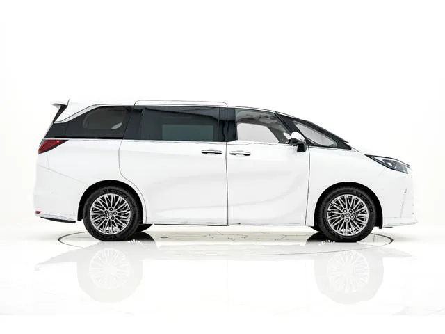 Lexus LM LM500H VERSION L 2024 — миниатюра 3