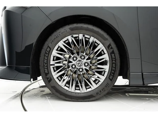 Lexus LM LM500H VERSION L 2024 — миниатюра 4