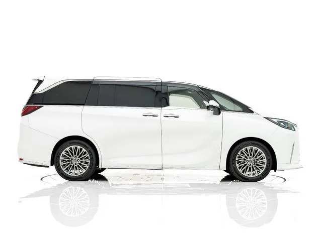 Lexus LM LM500H VERSION L 2025 — миниатюра 3