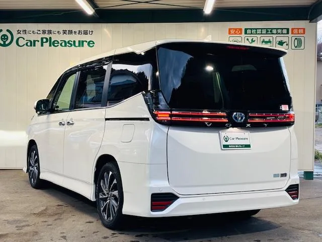 Toyota VOXY HYBRID S-Z 2023 — миниатюра 2