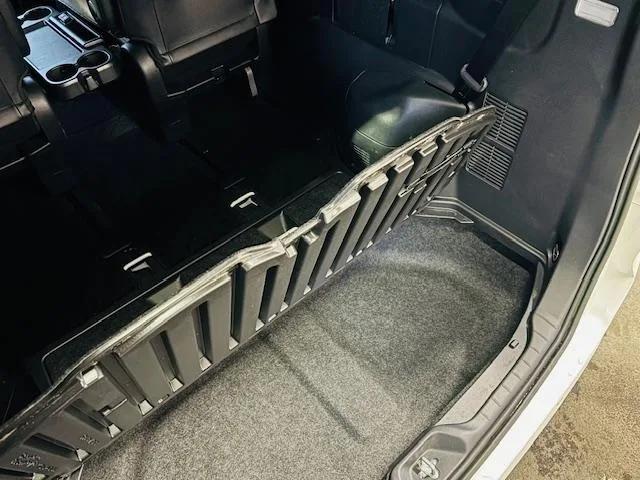 Toyota VOXY HYBRID S-Z 2023 — миниатюра 5