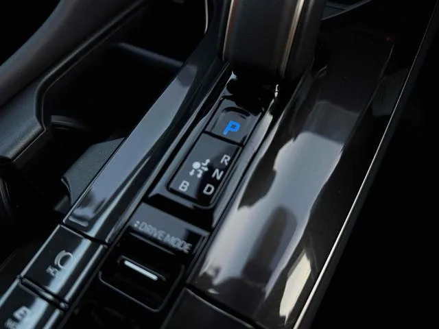 Toyota CROWN SPORT Z 2024 — миниатюра 4