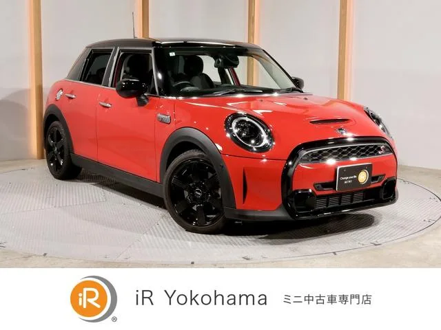 MINI MINI COOPER S CLASSIC TRIM 2022 — фото 1, купить с доставкой в Москву