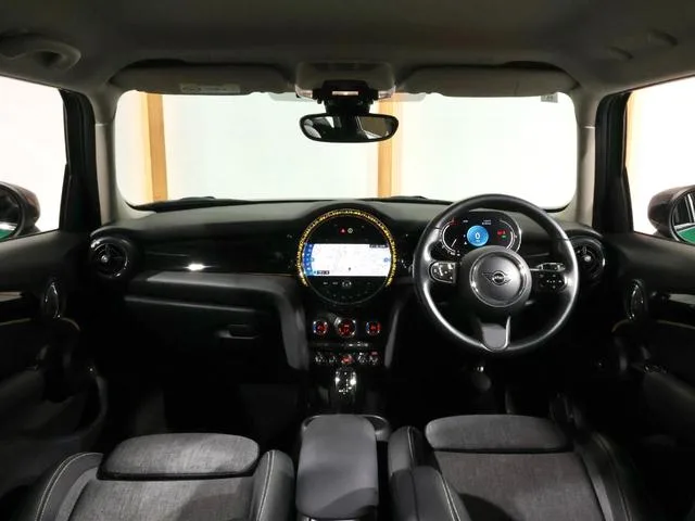 MINI MINI COOPER CLASSIC TRIM 2022 — миниатюра 2