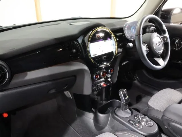 MINI MINI COOPER S PREMIUM PLUS PACKAGE CLASSIC TRIM 2024 — миниатюра 4