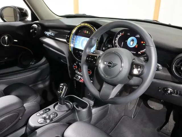 MINI MINI COOPER CAMDEN EDITION 2024 — миниатюра 5