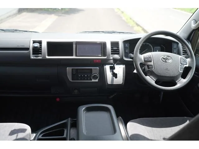 Toyota HIACE WAGON GRAND CABIN 2023 — миниатюра 2
