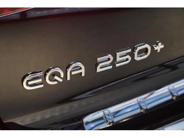 Mercedes-Benz EQA EQA250+ AMG LINE PACKAGE 2025 — миниатюра 3