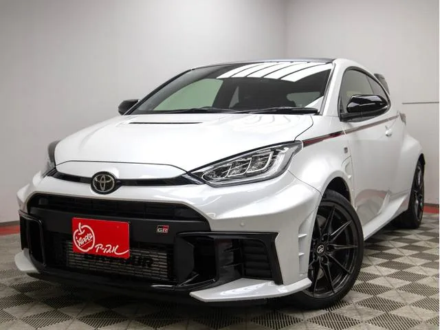 Toyota GR YARIS RZ HIGH PERFORMANCE + AERO PERFORMANCE PACKAGE 2025 — фото 1, купить с доставкой в Москву