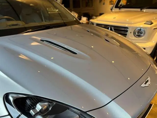 Aston Martin DBX BASE GRADE 2022 — миниатюра 4
