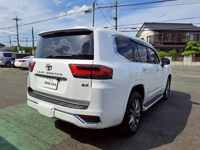 Toyota Land Cruiser ZX 2024 — миниатюра 3