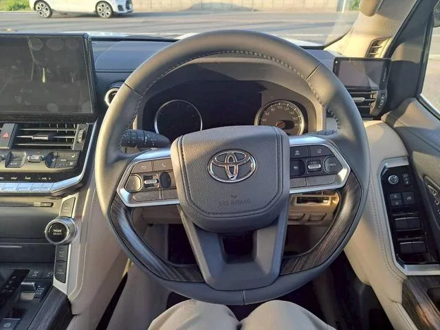 Toyota Land Cruiser ZX 2024 — миниатюра 5