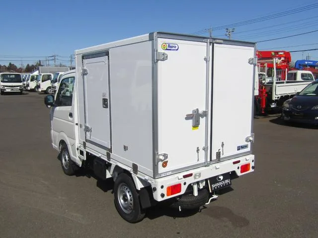 Mitsubishi MINICAB TRUCK M 2024 — миниатюра 5