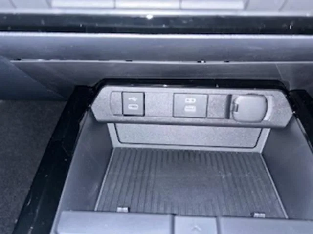 Toyota PRIUS Z 2023 — миниатюра 2