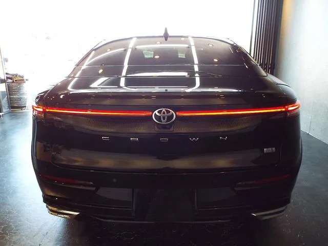 Toyota CROWN CROSSOVER G ADVANCED 2022 — миниатюра 2