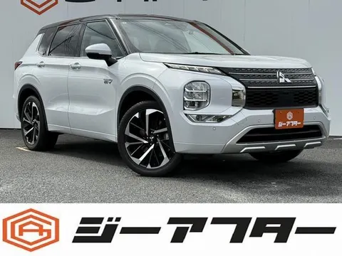 Mitsubishi OUTLANDER PHEV 2022 купить в Москве