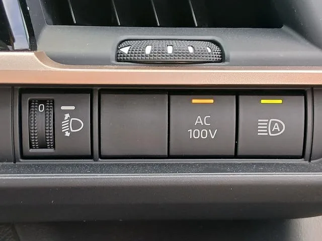 Toyota CROWN CROSSOVER G ADVANCED 2023 — миниатюра 3