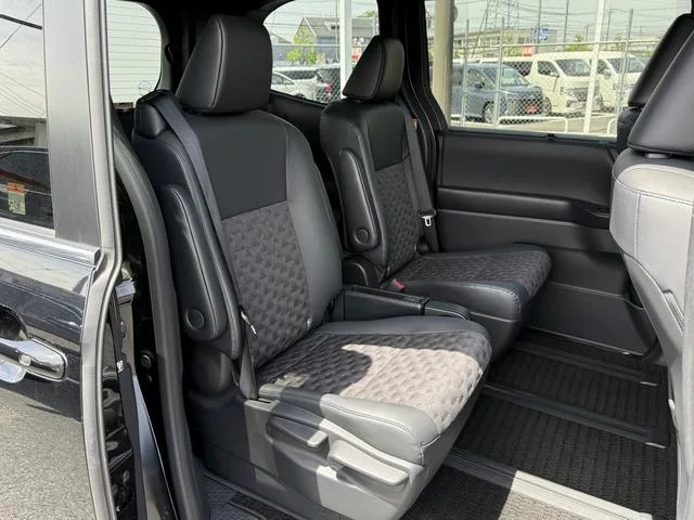 Toyota VOXY HYBRID S-Z 2022 — миниатюра 5