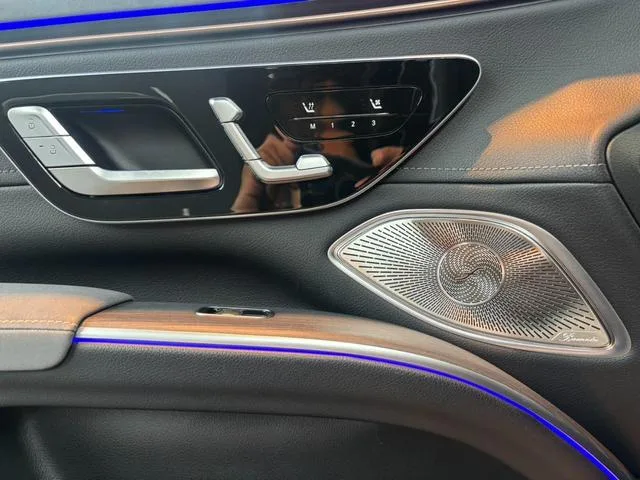 Mercedes-Benz EQS SUV EQS450 4MATIC SUV AMG LINE PACKAGE 2023 — миниатюра 4