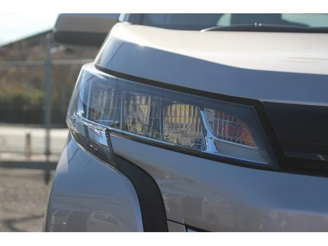 Toyota NOAH HYBRID X 2022 — миниатюра 5